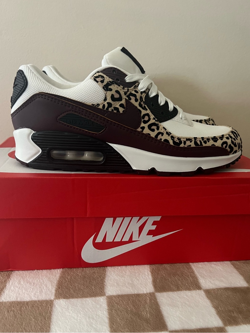 Nike Air Max 90 SE Sneakers Burgundy/Leopard IF1619 102 Women’s Sz 7.5 BNIB - Picture 2 of 16